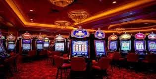 333 casino Live Baccarat ကတ်ဂိမ်း Real Dealer နှင့် ကစားနေသောပုံ